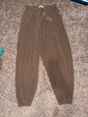 Jon & Anna Olive Ribbed Wide-Leg Joggers